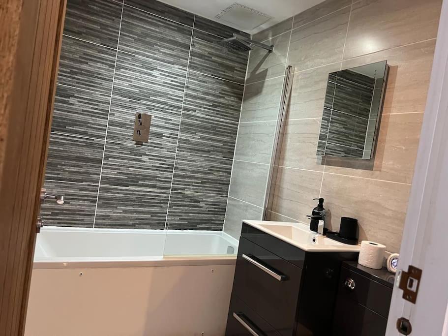 Mathew Street 1 Bed Apt Sleeps 6 利物浦 外观 照片